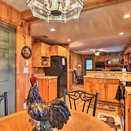 Private Gatlinburg Cabin Pet Friendly With Hot Tub!